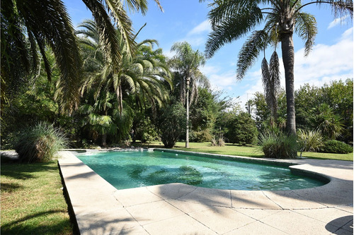 Venta De Hotel 20 Hab Con Parque Y Pileta En Pilar