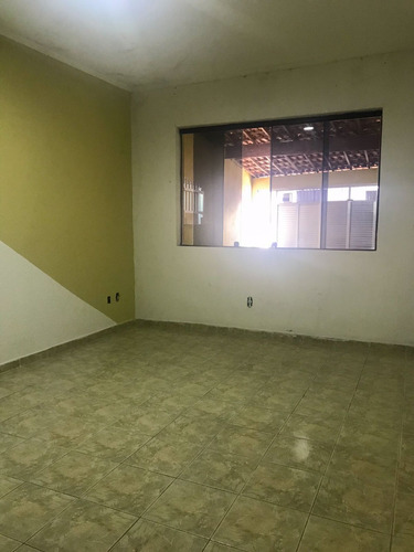 Casa Com 4 Dormitórios Com Suite, Garagem Pra 02 Veículos