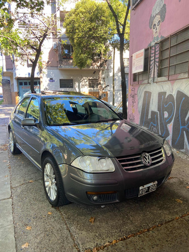 Volkswagen Bora 1.8 Highline T 180cv Cuero
