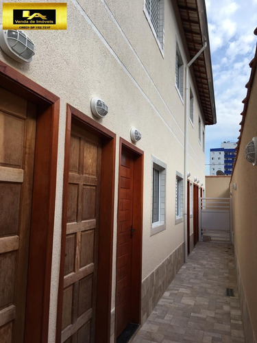 Imagem 3 de 15 de Casa Sobreposta Baixa No Canto Do Forte Em Lindo Bairro - 1346