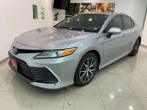 Toyota Camry 2.5 Xle At