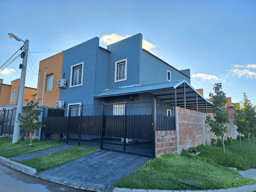 Casa En Venta Barrio Con Seguridad Privada Campana