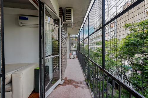 Departamento En Venta De 3 Ambientes Con Balcon En Recoleta