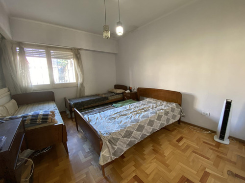 Venta | Casa De 3 Ambientes | 2 Viviendas En Block A Reciclar | En Lo Mejor De Constitucion |