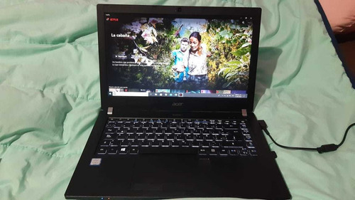 Laptop Acer-travelmate 8gb-1tb-sens.huella-teclado Iluminado