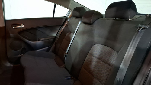 Kia Forte 2.0 L