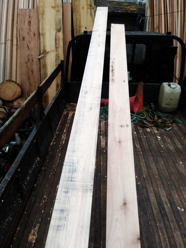 Imagen 2 de 3 de Tirantes En Eucalipto 2x8 X550 Cepillado