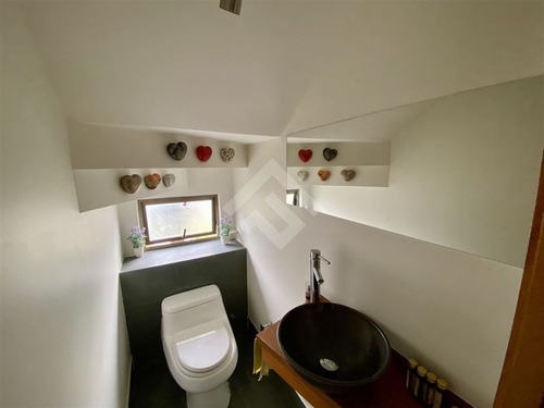 Casa En Venta De 4 Dorm. 2 Suite En La Reserva En Colina