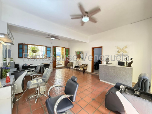 Ft Casa Comercial A Pie De Calle En Alquiler Ubicada En La Avenida Principal De Los Chorros - Mls#25-16414