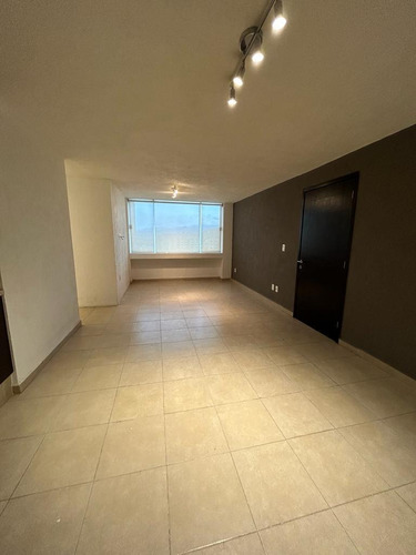 Departamento En Venta En Rincón De La Montaña, Atizapán, Edo. De  México