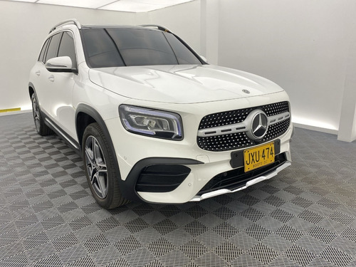 Imagen 2 de 25 de Mercedes Benz Glb 200 1.332