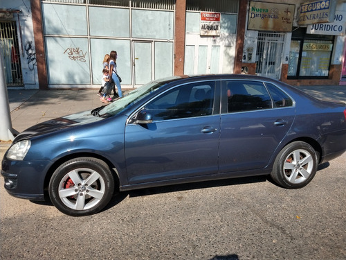 Vento Mk5, 2010, 2.5 Manual, Luxury, 189000km.