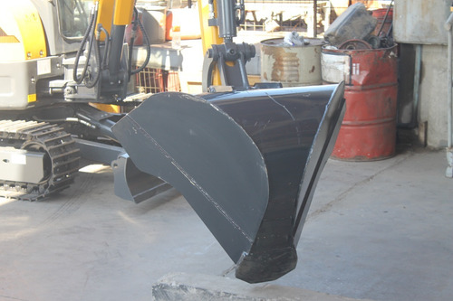 Cucharon Balde Trapezoidal Para Retroexcavadora