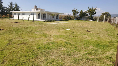 Casa A Precio De Terreno A 5 Min De Atlacomulco Muy Bonita
