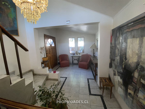 Casa En Venta De 4 Dorm. En Las Condes