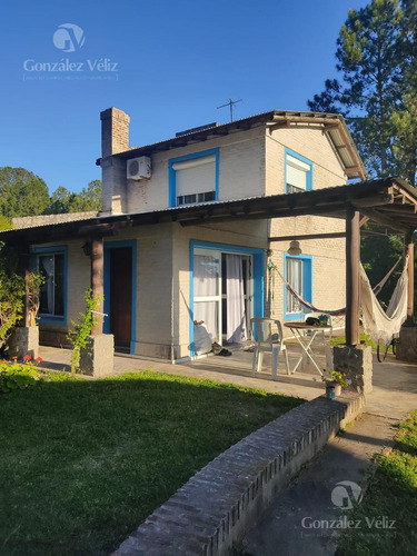 Casa En Balneario Zagarzazu, Carmelo Con Vista Al Rio De La Plata