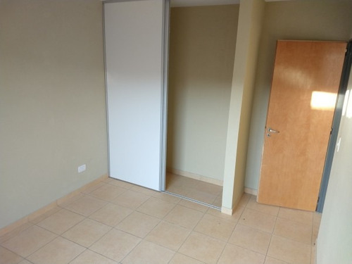 Venta Departamento 2 Ambientes Con Cochera En Moron