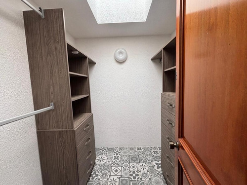 Casa En Condominio En Col. Del Valle / 282m2