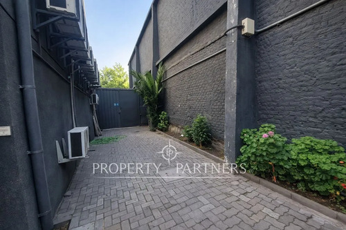 Edificio Corporativo Completo En Arriendo Provid...