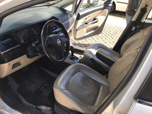 Imagem 2 de 7 de Fiat Linea 2010 1.9 16v Absolute Flex Dualogic 4p