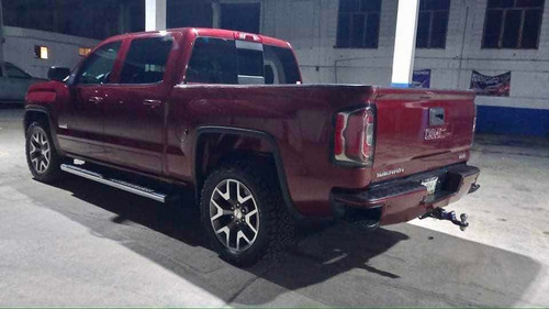 Imagen 8 de 14 de Gmc Sierra 2017 5.4 Crew Cabina All Terrain 4x4 At