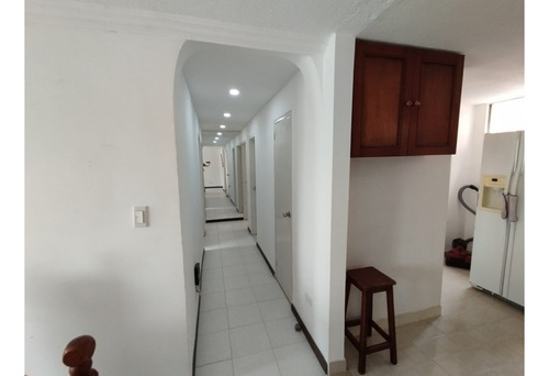 Venta Apartamento Barrio Primero De Mayo, Cali