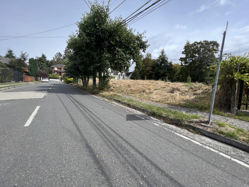 Terreno En Excelente Ubicación En Puerto Varas.