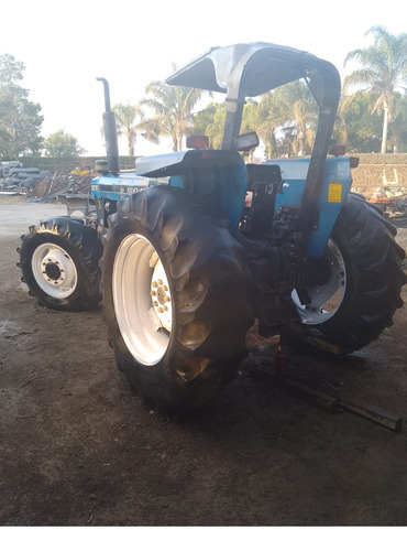 Tractor New Holland Doble Tracción En Excelentes Condiciones