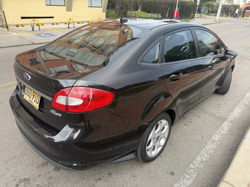 Ford Fiesta 1.6 Sportback Automática