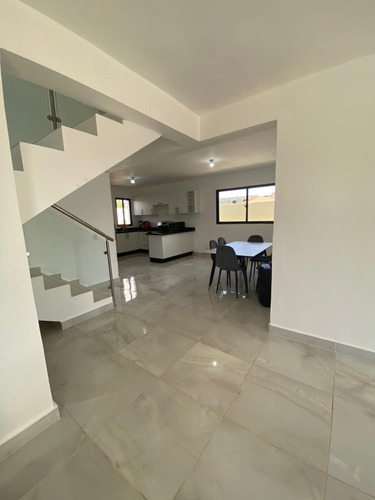 Casa En Ventas De 3 Niveles Jardin Oriental Etapa 2