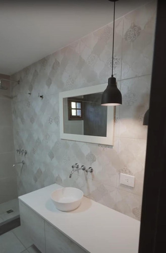 Casa En Venta - 2 Dormitorios 1 Baño - Cochera - 1.500mts2 - San Vicente