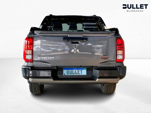 Mitsubishi Triton 2.4 Katana Cab. Dupla 4X4 Aut. 4P