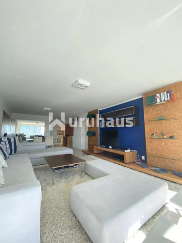 Alquiler Apartamento Cuatro Dormitorios Playa Brava Forest Tower I