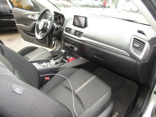 Imagen 11 de 15 de Mazda