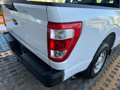 Ford F-150 3.3 XL Doble Cabina V6 4x2 At