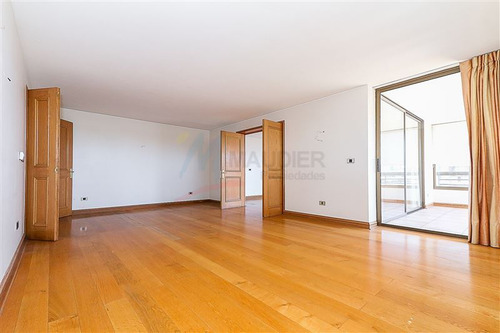 Departamento En Venta De 3 Dorm. En Las Condes