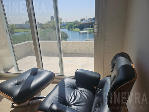 Casa En Venta Al Lago En Los Lagos Nordelta