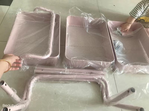 Carrito Auxiliar Para Estetica Metal 3 Niveles Ruedas Color Rosa