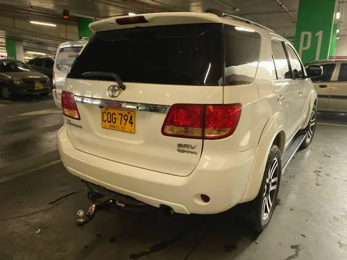 Toyota Fortuner 3.0 Sr5