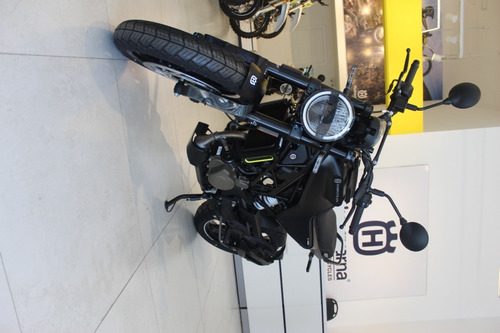 Imagen 15 de 19 de Husqvarna Svartpilen 200 0km 2023