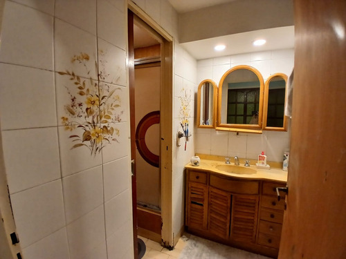 Casa De 3 Ambientes C/opcion A 3er Dormitorio En Pb Y 1er Piso Con Garage, Patio, Balcones, Quincho Y Parrilla