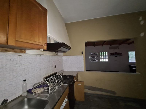 Imagen 7 de 22 de Casa 5 Ambientes Con Parque Y Entrada Para Autos
