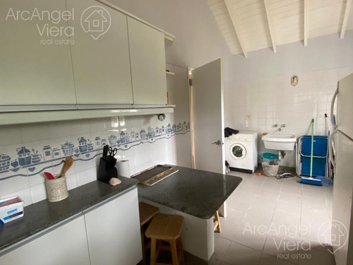 Casa - La Arbolada - En Barrio Priado -punta Del Este