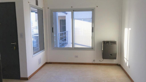 Imagen 2 de 8 de Hermoso Departamento En Venta Nuevo Y Luminoso. Pleno Centro Campana