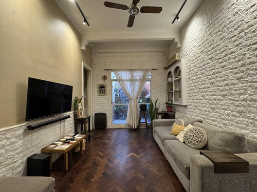 Casa De Pasillo Unica A La Venta 2 Dormitorios Con Patio Y Terraza En El Centro