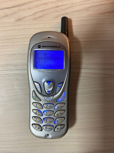 Celular Antigo Motorola C 210