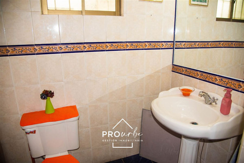 Casa En Venta, Cip, 7 D Y 6 B Las Condes Metro Los Dominicos