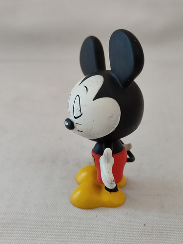 Mickey Mouse Ojos Cerrados Funko Mystery Minis Disney (Usado)
