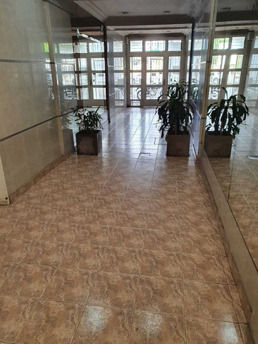 3 Amb. C/patio Ideal Pers. C/ Movi. Reduc