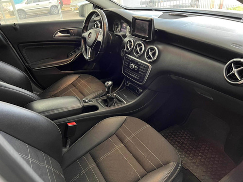 Imagen 10 de 15 de Mercedes Benz A 200 Style B.efficiency 2014
